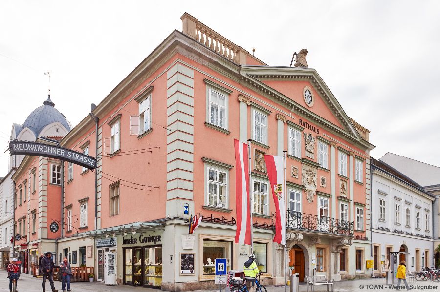 Bild Zugang vom Hauptplatz zur Neunkirchner Straße